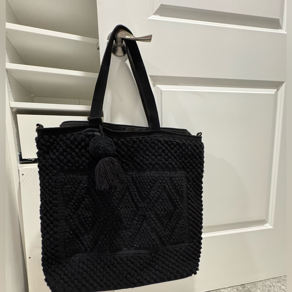 Black knit tote